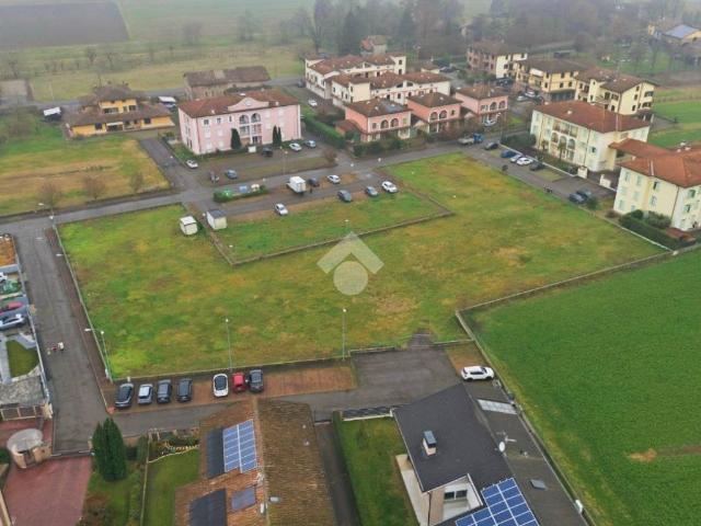 Terreno in vendita a Cadelbosco di Sopra RE