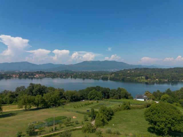 Terreno in vendita a Cadrezzate con Osmate VA
