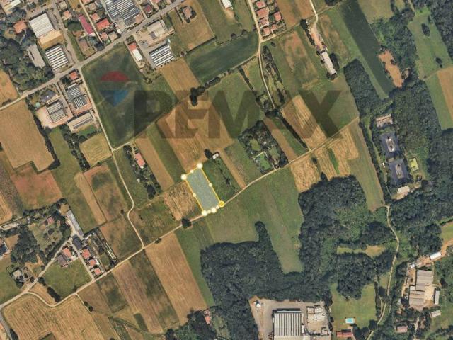 Terreno in vendita a Cairate VA