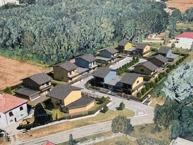Terreno in vendita a Cairate VA