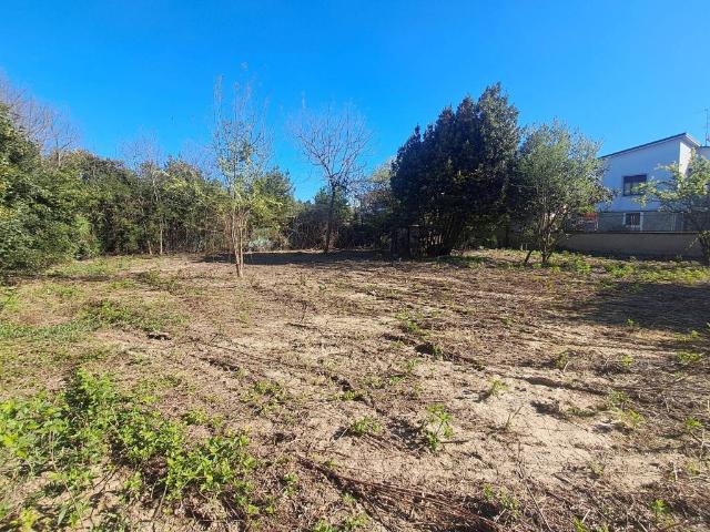 Terreno in vendita a Caponago MB