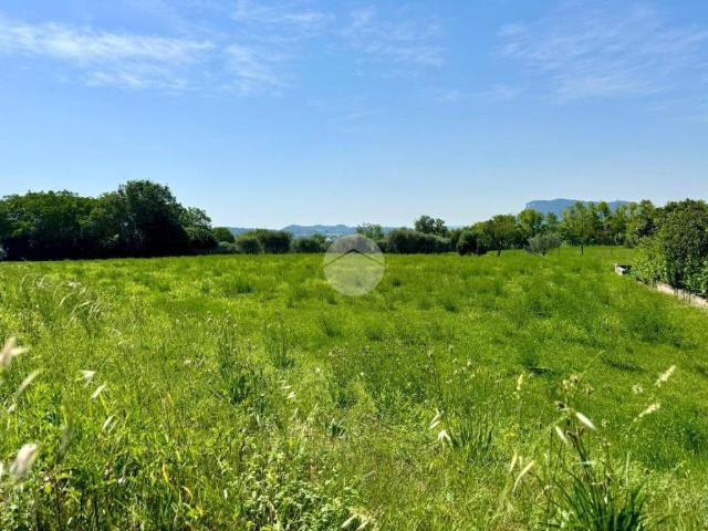 Terreno in vendita a Caprino Veronese VR
