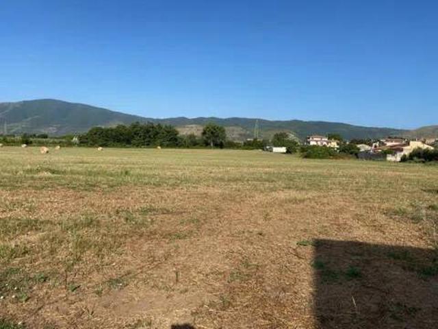 Terreno in vendita a Carinola CE