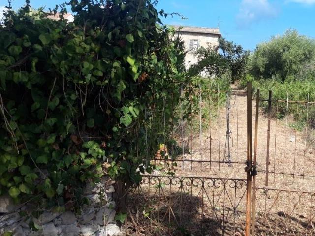 Terreno in vendita a Carini PA