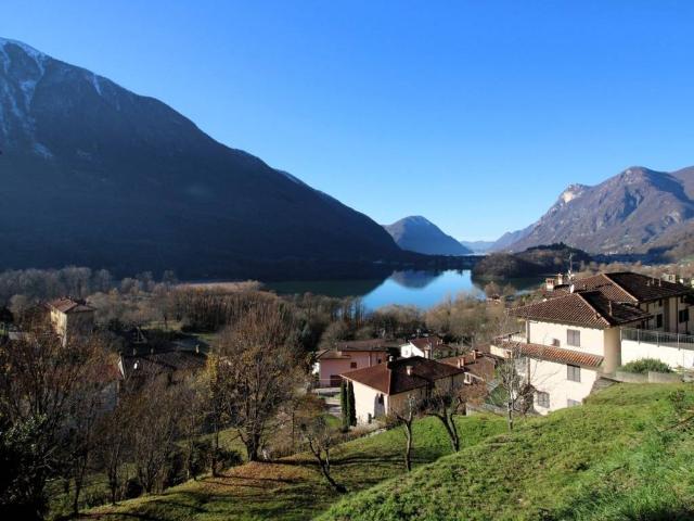 Terreno in vendita a Carlazzo CO