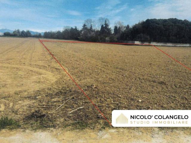 Terreno in vendita a Caronno Pertusella VA
