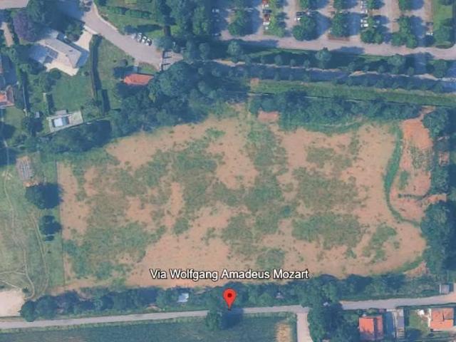 Terreno in vendita a Casatenovo LC