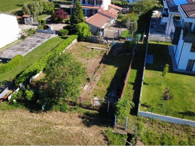 Terreno in vendita a Cassano d'Adda MI