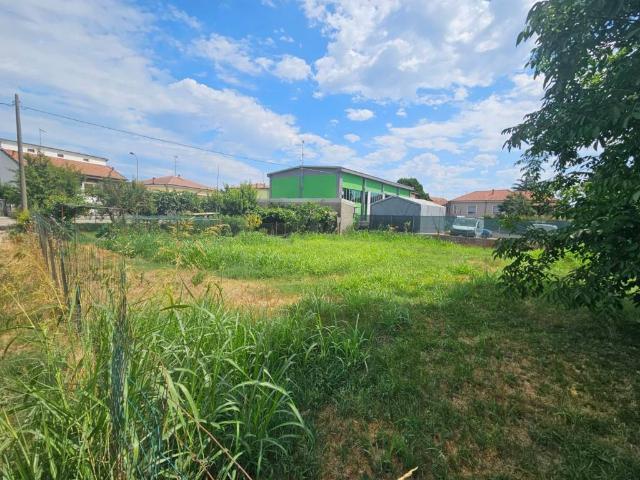 Terreno in vendita a Cava Manara PV