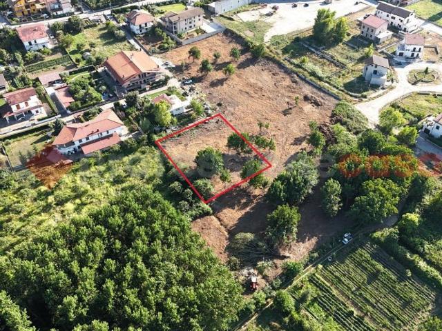 Terreno in vendita a Cervinara AV