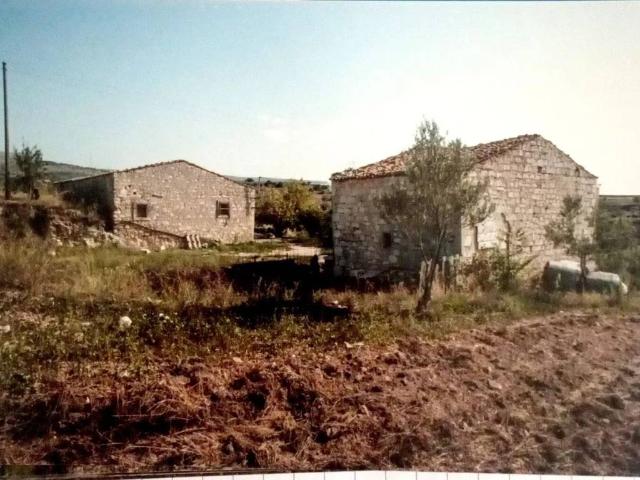 Terreno in vendita a Chiaramonte Gulfi RG