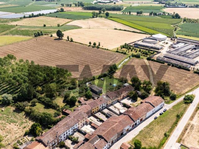 Terreno in vendita a Commessaggio MN