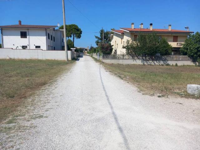 Terreno in vendita a Collecorvino PE