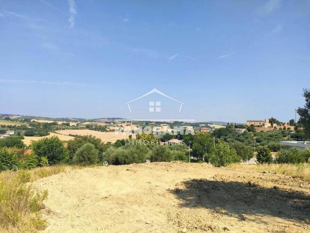 Terreno in vendita a Coriano RN