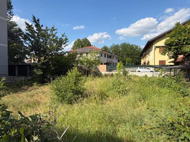 Terreno in vendita a Cornaredo MI