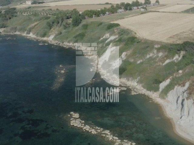 Terreno in vendita a Crotone KR