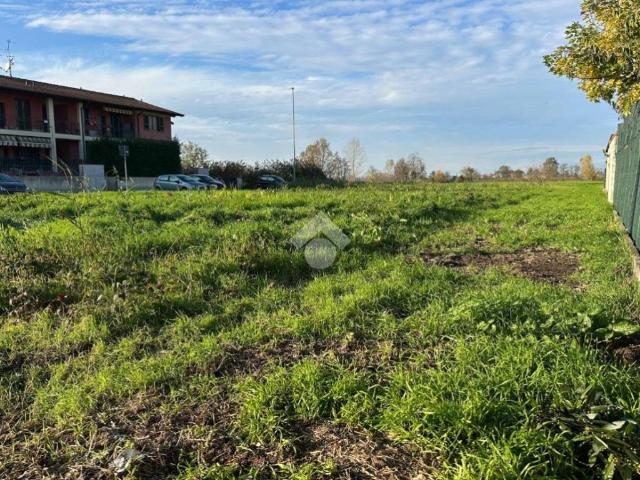 Terreno in vendita a Crespiatica LO