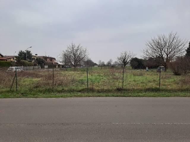 Terreno in vendita a Dairago MI