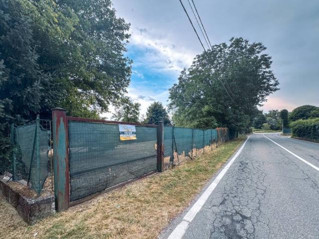 Terreno in vendita a Dormelletto NO