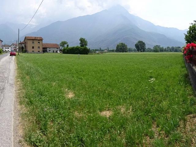 Terreno in vendita a Dubino SO