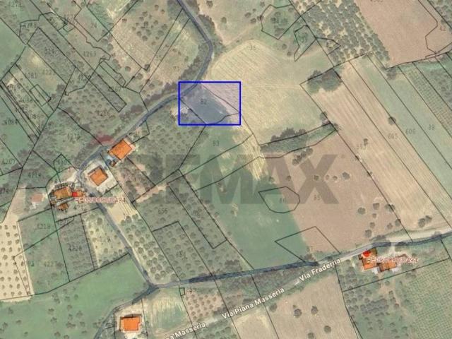 Terreno in vendita a Fara Filiorum Petri CH