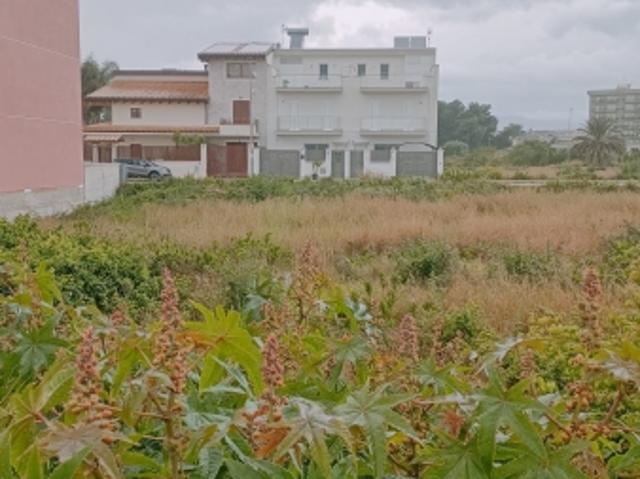 Terreno in vendita a Floridia