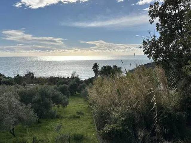 Terreno in vendita a Gaeta LT