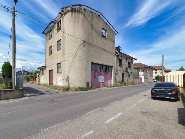 Terreno in vendita a Gerenzano VA