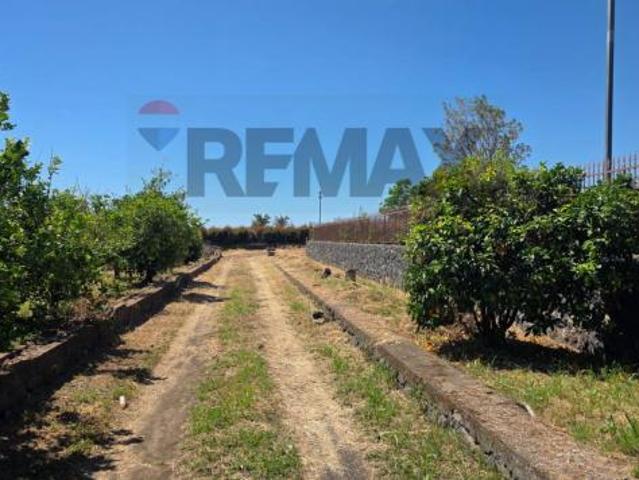 Terreno in vendita a Giarre