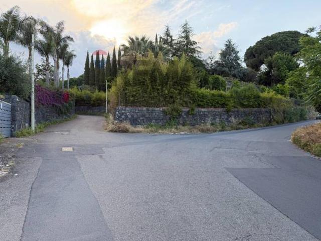 Terreno in vendita a Giarre, San Leonardello