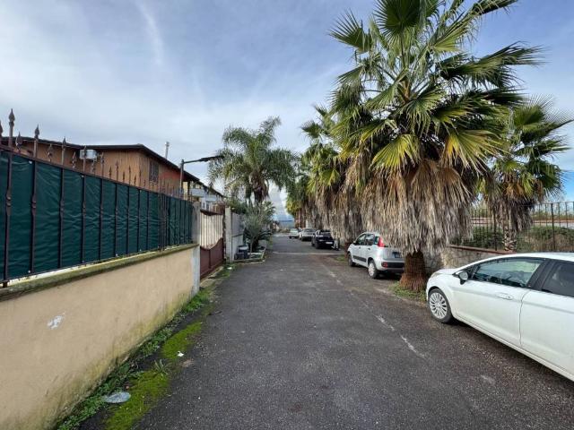 Terreno in vendita a Giugliano in Campania NA