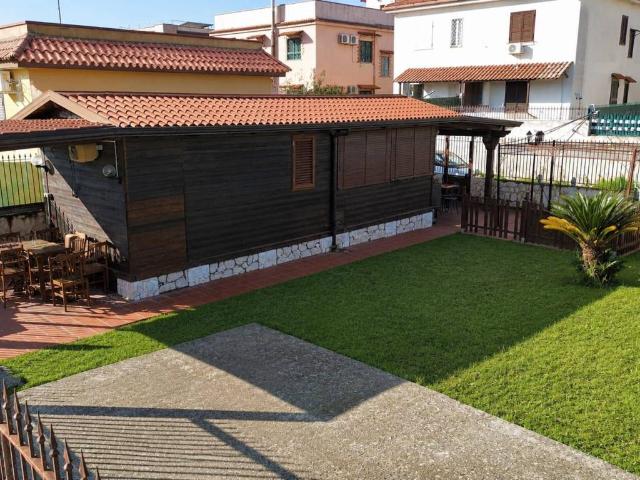 Terreno in vendita a Giugliano in Campania NA