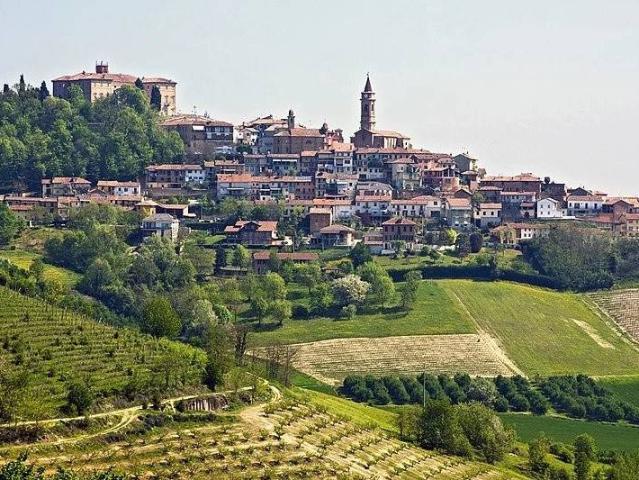 Terreno in vendita a Govone CN