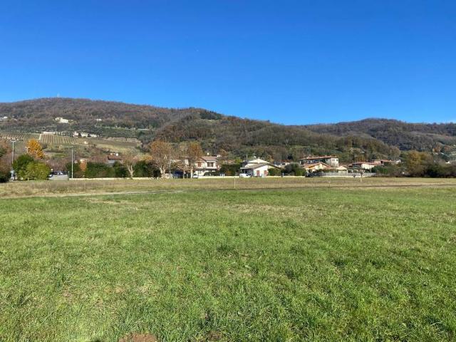 Terreno in vendita a Grumello del Monte BG
