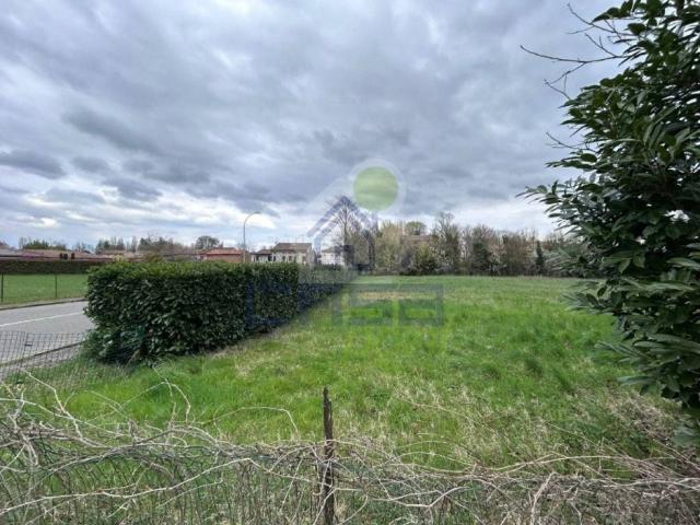 Terreno in vendita a Gualtieri RE