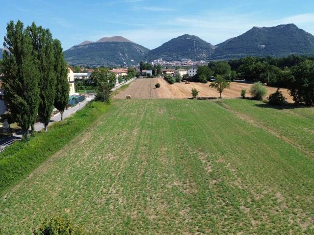 Terreno in vendita a Gubbio PG