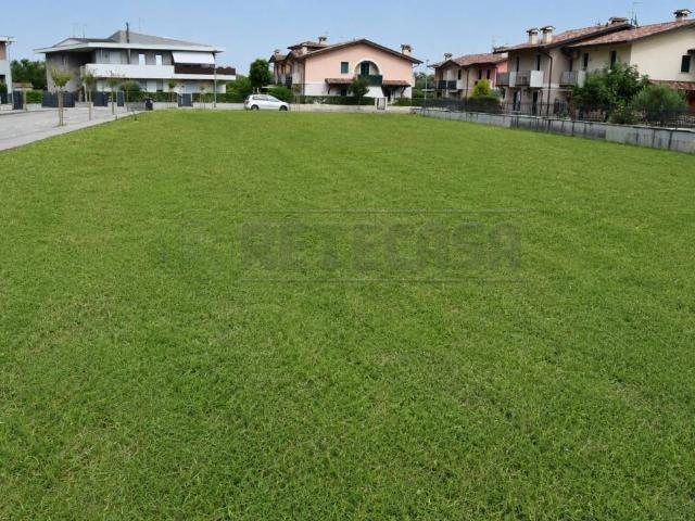 Terreno in vendita a Isola Vicentina VI