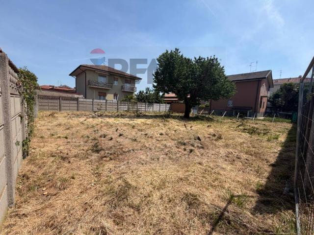 Terreno in vendita a Lainate MI