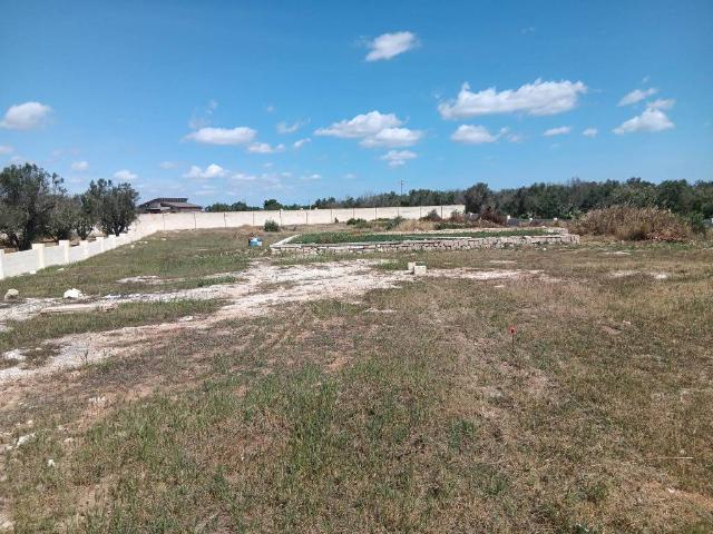 Terreno in vendita a Lizzanello LE