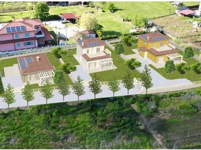 Terreno in vendita a Luni SP
