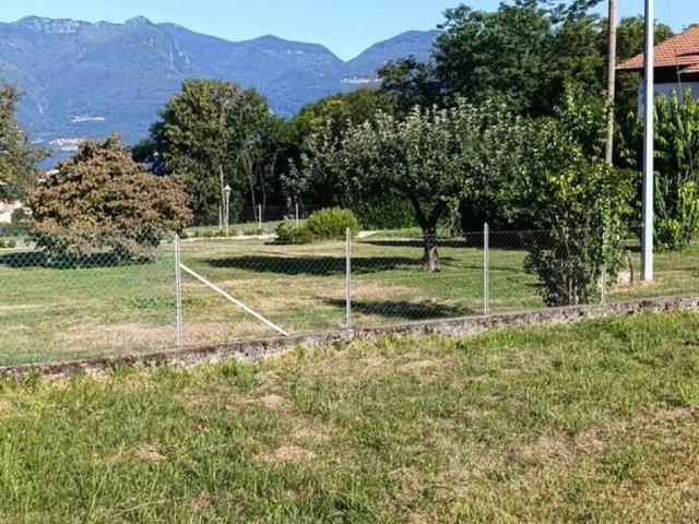 Terreno in vendita a Luino VA