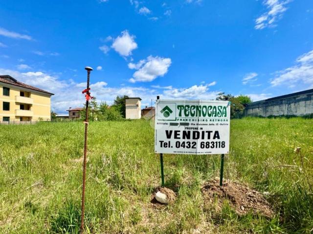 Terreno in vendita a Manzano UD