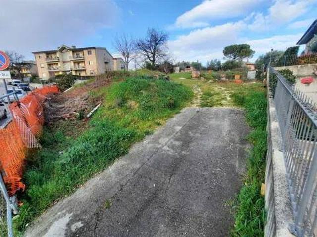 Terreno in vendita a Macerata MC