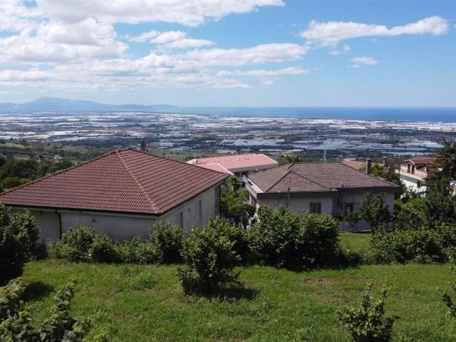 Terreno in vendita a Montecorvino Pugliano SA