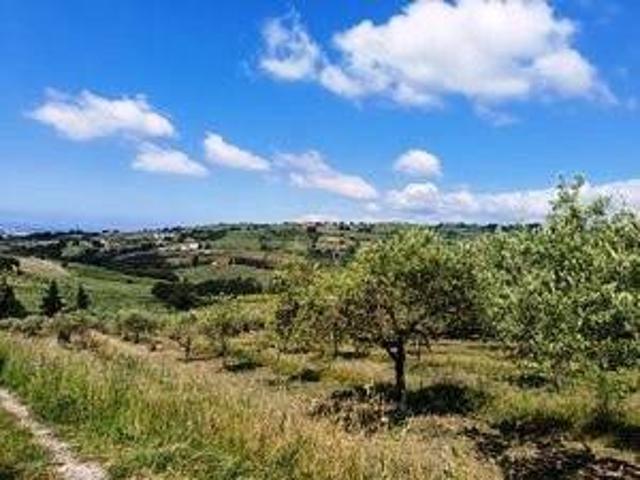 Terreno in vendita a Montecorvino Pugliano SA