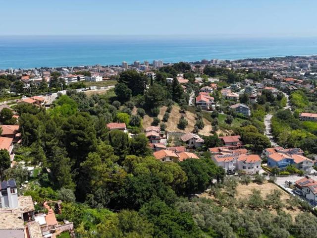 Terreno in vendita a Montesilvano PE