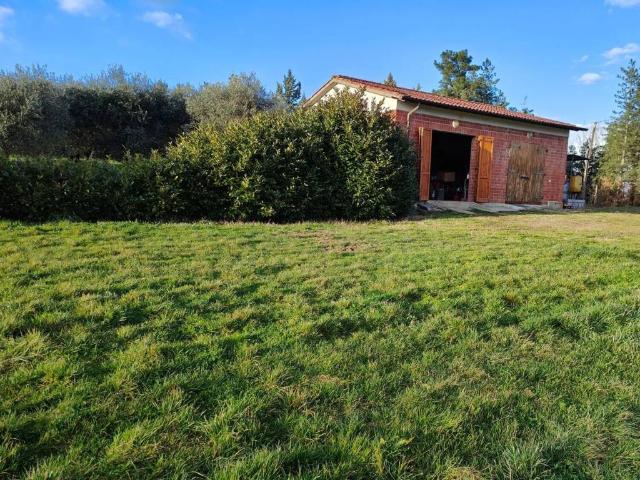 Terreno in vendita a Montevarchi AR