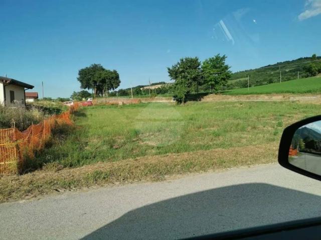 Terreno in vendita a Montorio al Vomano TE