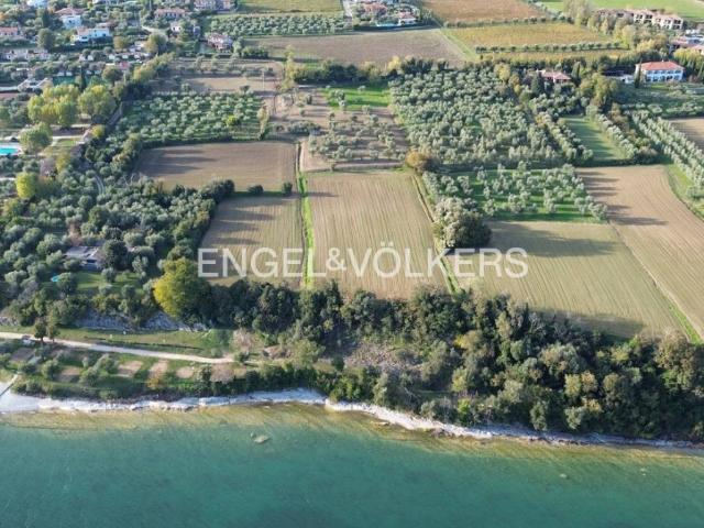 Terreno in vendita a Moniga del Garda BS