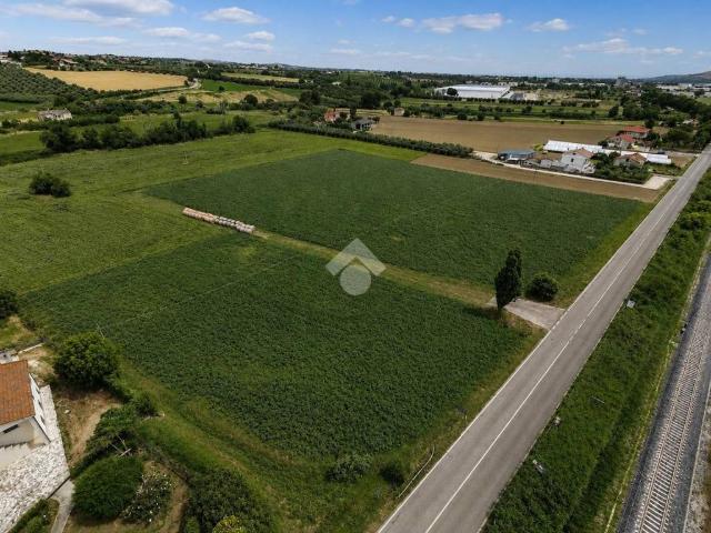 Terreno in vendita a Mosciano Sant'Angelo TE
